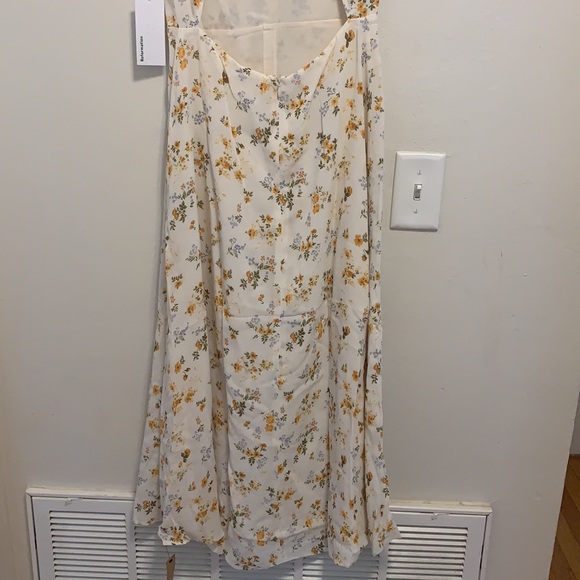 Reformation Welfleet Dress - Picture 6 of 12